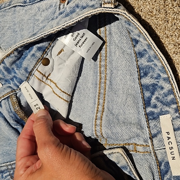 PacSun Mom jeans, indigo wash, size 23 - Picture 4 of 5